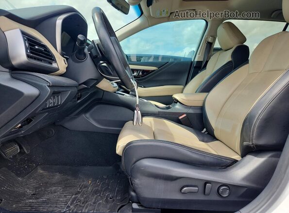 4S4BTANC8L3200678 2020 SUBARU OUTBACK White Front interior view