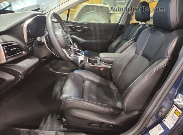 4S4BTANC9R3136191 2024 SUBARU OUTBACK Синий Вид салона спереди