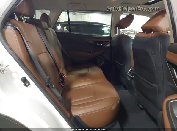 4S4BTAPC0N3164212 2022 SUBARU OUTBACK White Вид наклейки з VIN-кодом