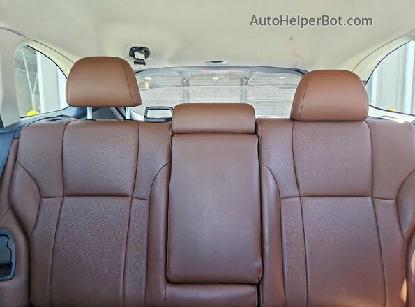 4S4BTAPC1N3142879 2022 SUBARU OUTBACK Green Rear seats view