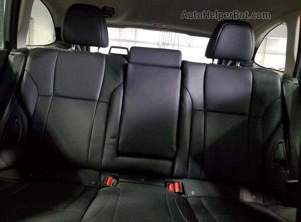4S4BTAPC6S3153257 2025 SUBARU OUTBACK Silver უკანა სავარძლების ხედი