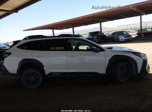 4S4BTGLD0R3193197 2024 SUBARU OUTBACK Белый Вид задней части салона