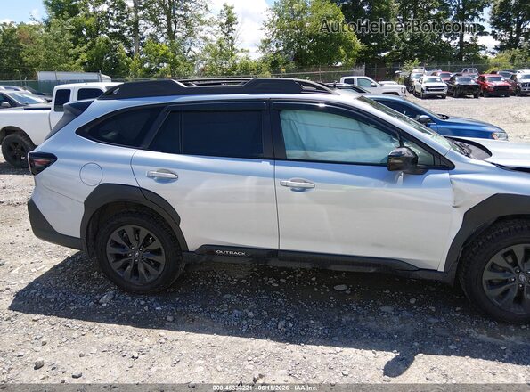 4S4BTGLD6R3201612 2024 SUBARU OUTBACK Silver Rear interior view