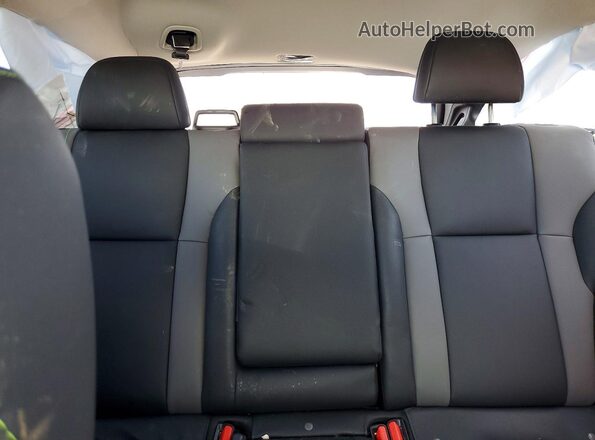 4S4BTGLD7M3216533 2021 SUBARU OUTBACK White Rear seats view