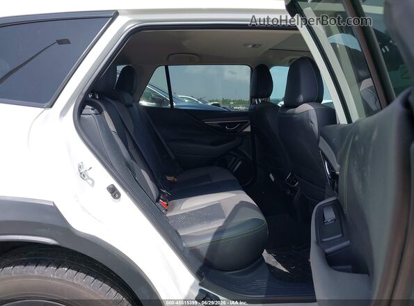 4S4BTGLDXR3112044 2024 SUBARU OUTBACK White VIN sticker view