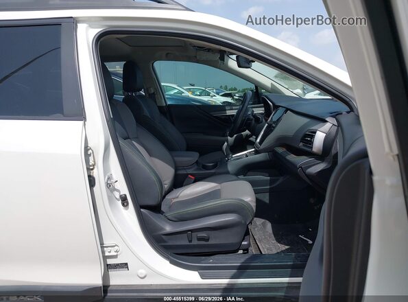 4S4BTGLDXR3112044 2024 SUBARU OUTBACK White Front interior view