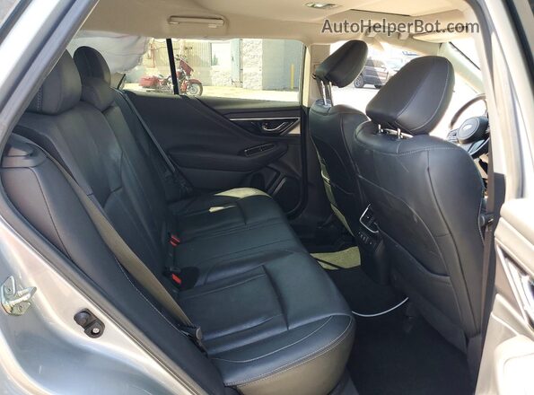 4S4BTGND2L3157855 2020 SUBARU OUTBACK Серебряный Вид задних сидений