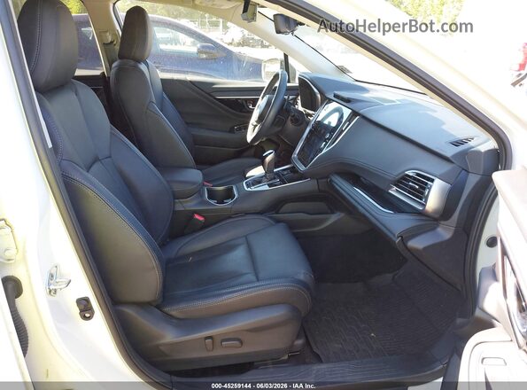 4S4BTGPD1R3184096 2024 SUBARU OUTBACK White Vista interior delantera