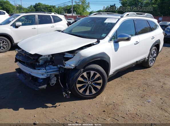 4S4BTGPD1R3184096 2024 SUBARU OUTBACK White Vista tres cuartos delantera izquierda