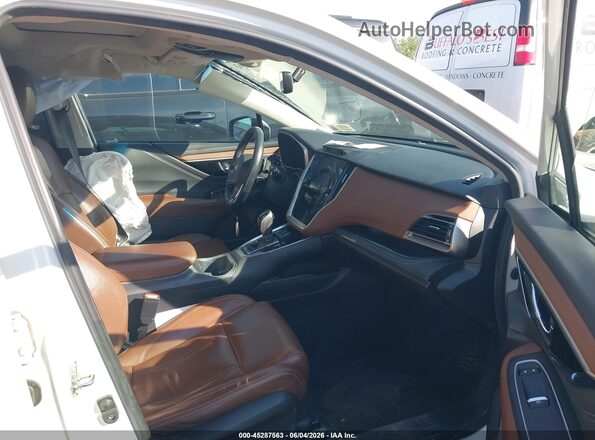 4S4BTGPDXL3221184 2020 SUBARU OUTBACK White Front interior view