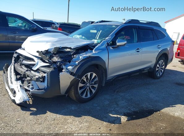 4S4BTGPDXR3197462 2024 SUBARU OUTBACK Серебряный Передняя левая четверть