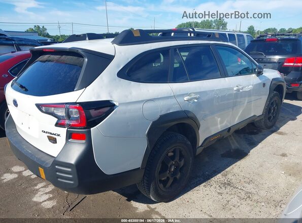 4S4BTGSD4R3156963 2024 SUBARU OUTBACK Белый Задняя правая четверть