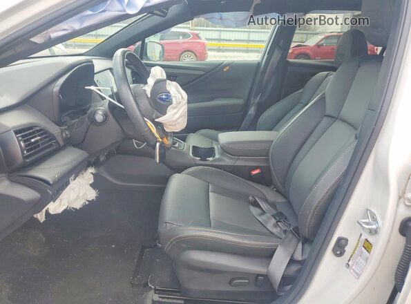 4S4BTGUD8R3162830 2024 SUBARU OUTBACK White Widok wnętrza z przodu