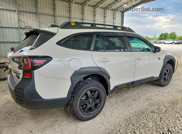 4S4BTGUD8R3182107 2024 SUBARU OUTBACK White Задня права чверть