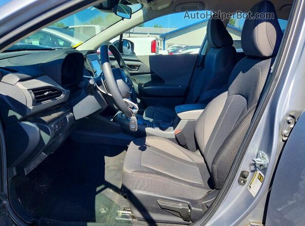 4S4GUHB67T3717349 2026 SUBARU CROSSTREK Silver Вид салону спереду
