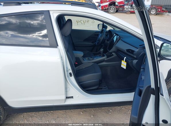 4S4GUHD66T3757564 2026 SUBARU CROSSTREK White Front interior view