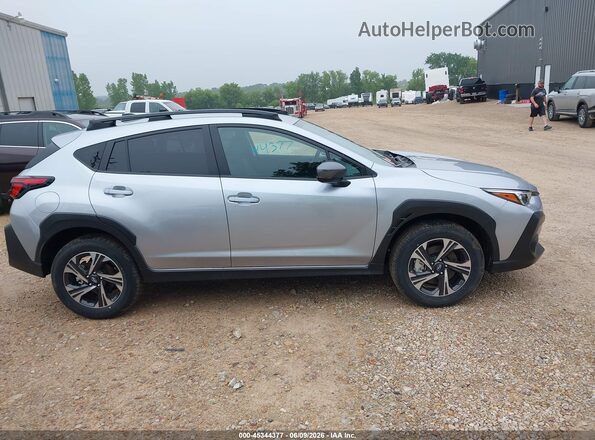 4S4GUHD6XT3754702 2026 SUBARU CROSSTREK Silver Rear interior view
