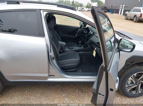 4S4GUHD6XT3754702 2026 SUBARU CROSSTREK Silver Front interior view