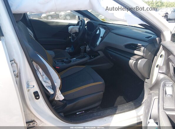 4S4GUHF65R3716655 2024 SUBARU CROSSTREK White Front interior view
