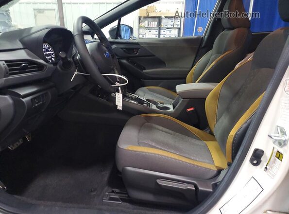 4S4GUHF65T3760758 2026 SUBARU CROSSTREK Белый Вид салона спереди