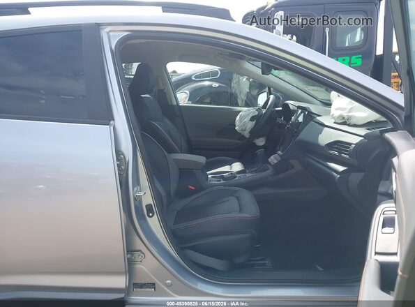 4S4GUHL69R3811918 2024 SUBARU CROSSTREK Silver Вид салону спереду