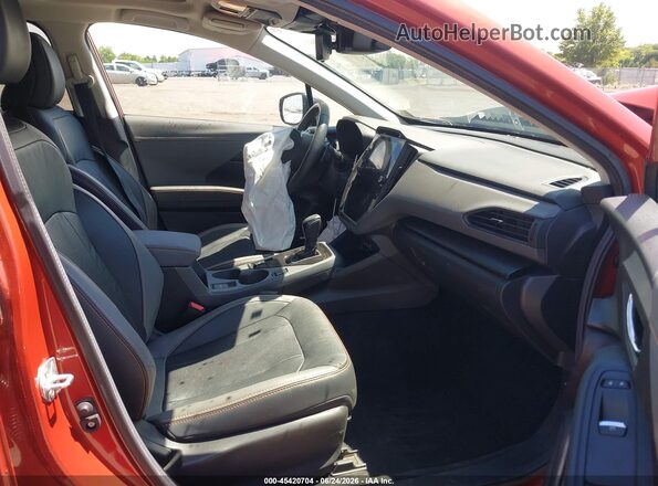 4S4GUHM60R3753521 2024 SUBARU CROSSTREK Оранжевый Вид салона спереди