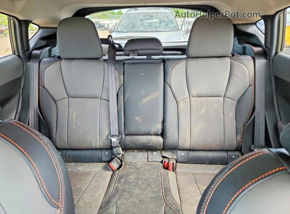 4S4GUHM66R3772879 2024 SUBARU CROSSTREK Green Widok tylnych siedzeń