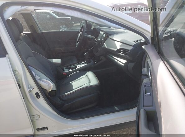 4S4GUHM66S3742805 2025 SUBARU CROSSTREK White Vista interior delantera