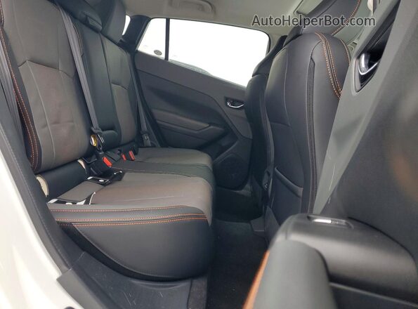 4S4GUHM67S3783606 2025 SUBARU CROSSTREK White Vista interior trasera