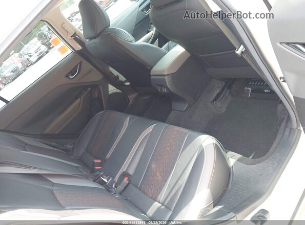 4S4GUHM69R3740430 2024 SUBARU CROSSTREK White Widok naklejki z numerem VIN
