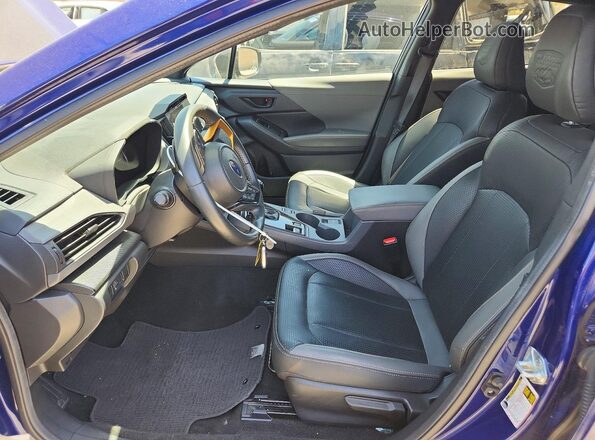 4S4GUHT64R3818565 2024 SUBARU CROSSTREK Blue 