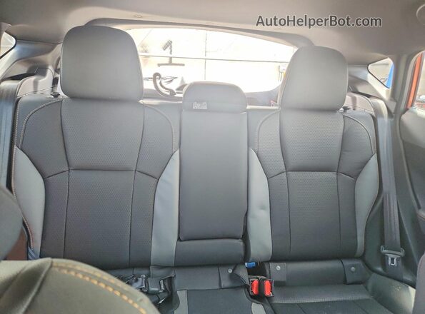 4S4GUHT66R3840390 2024 SUBARU CROSSTREK Оранжевый Вид задних сидений