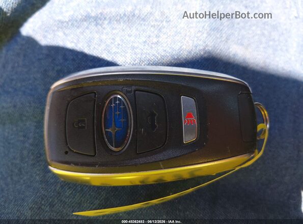 4S4GUHT67R3783679 2024 SUBARU CROSSTREK Silver Vista del salpicadero