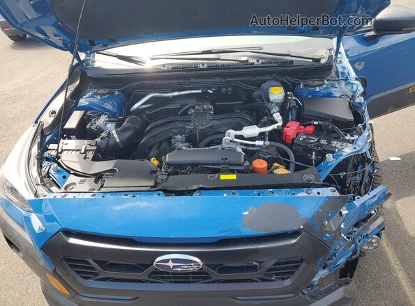 4S4GUHT6XR3750983 2024 SUBARU CROSSTREK Blue 