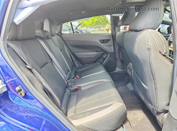 4S4GUHU60R3780427 2024 SUBARU CROSSTREK Blue Սալոնի հետևի տեսք