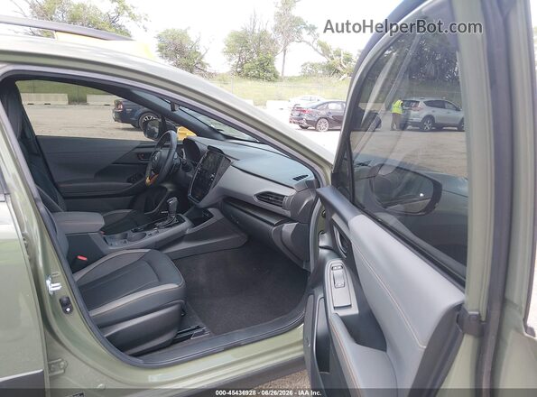 4S4GUHU64R3785033 2024 SUBARU CROSSTREK Зеленый Вид салона спереди