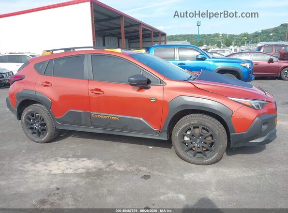 4S4GUHU65S3746165 2025 SUBARU CROSSTREK Orange Rear interior view