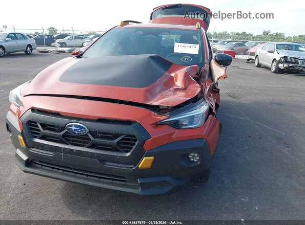 4S4GUHU65S3746165 2025 SUBARU CROSSTREK Orange Front view