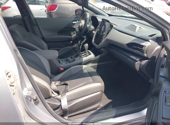 4S4GUHU68S3756513 2025 SUBARU CROSSTREK Silver Սալոնի դիմացի տեսք