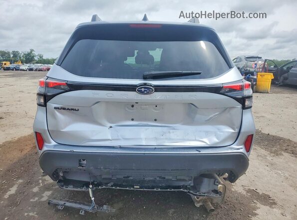 4S4SLDD61T3068943 2026 SUBARU FORESTER Silver Հետևի տեսք