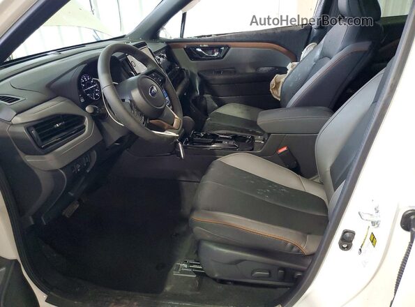 4S4SLDH64T3003997 2026 SUBARU FORESTER White Vista interior delantera