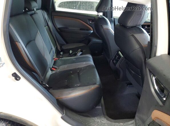 4S4SLDH64T3003997 2026 SUBARU FORESTER White Vista interior trasera