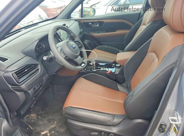 4S4SLDT64T3059476 2026 SUBARU FORESTER Silver Սալոնի դիմացի տեսք