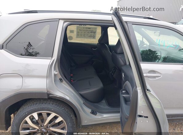 4S4SLDT67T3044681 2026 SUBARU FORESTER Gray 