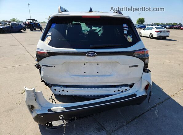4S4SLSR75T3064884 2026 SUBARU FORESTER White Rear view