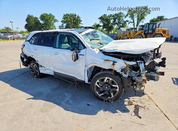 4S4SLSR75T3064884 2026 SUBARU FORESTER White Front right