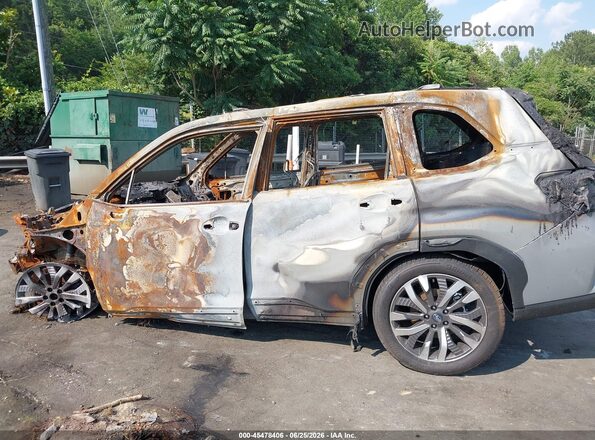 4S4SLST78T3091750 2026 SUBARU FORESTER Silver Widok wnętrza z tyłu