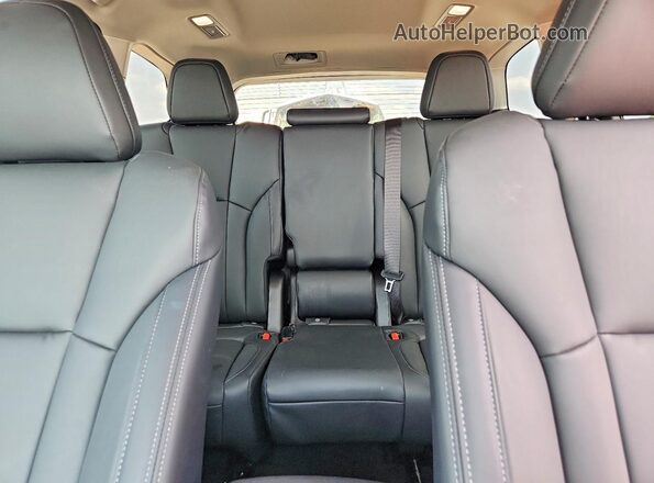 4S4WMAAD2T3405152 2026 SUBARU ASCENT Silver Հետևի նստատեղերի տեսք