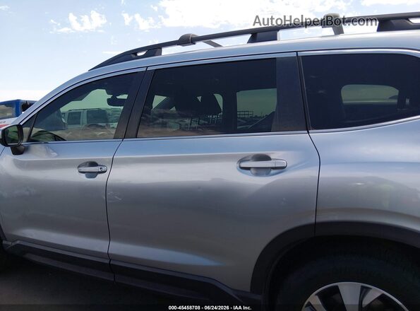 4S4WMAFD9K3426104 2019 SUBARU ASCENT Silver 360 interior view