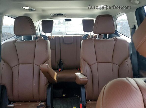 4S4WMAUD8S3432690 2025 SUBARU ASCENT Green Widok tylnych siedzeń
